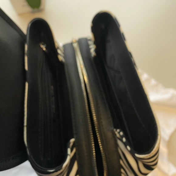 New Michael Kors Raven Medium Backpack - Picture 13 of 14